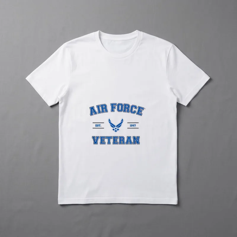 Military Air Force Service T-Shirt – AIR FORCE EST. 1947 VETERAN with official insignia – Classic T-Shirt in Black