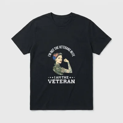 Proud Army Veteran T-Shirt – Woman soldier in camouflage flexing with American flag bandana – Classic T-Shirt in Black