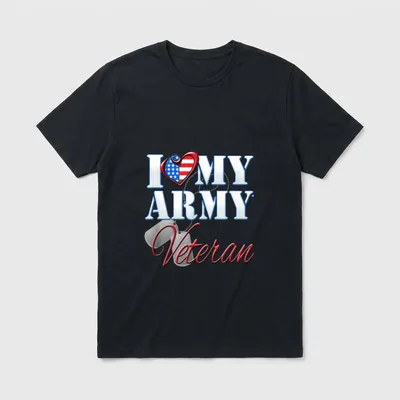 Army Veteran Pride T-Shirt – I Love My Army Veteran text with patriotic heart and dog tags – Classic T-Shirt in Black