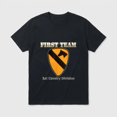 First Team 1st Cav Div T-Shirt – FIRST TEAM and 1st Cavalry Division text with cavalry patch – Classic T-Shirt in Black