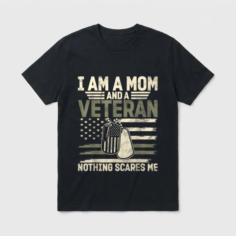 Women Soldier Veteran's Day T-Shirt – I am a mom and a veteran nothing scares me with dog tags – Classic T-Shirt in Black