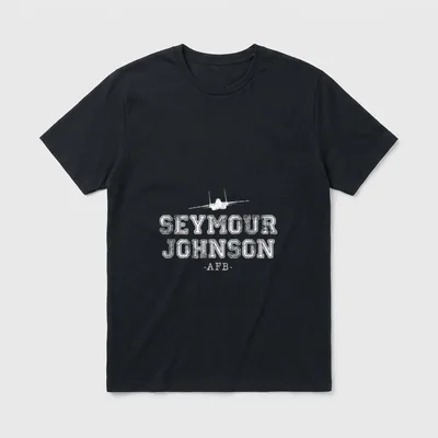 Seymour Johnson Air Force Base T-Shirt – SEYMOUR JOHNSON -AFB- with F-15 fighter jet – Classic T-Shirt in Black