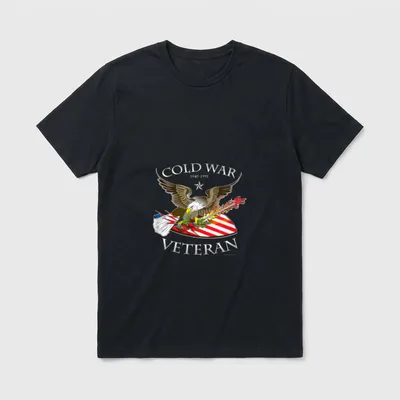 Cold War Era Military T-Shirt – Eagle holding flaming missile with 'COLD WAR 1945-1991 VETERAN' – Classic T-Shirt in Black