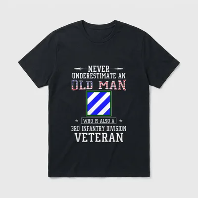 Military Veteran Never Underestimate T-Shirt – Classic T-Shirt in Black