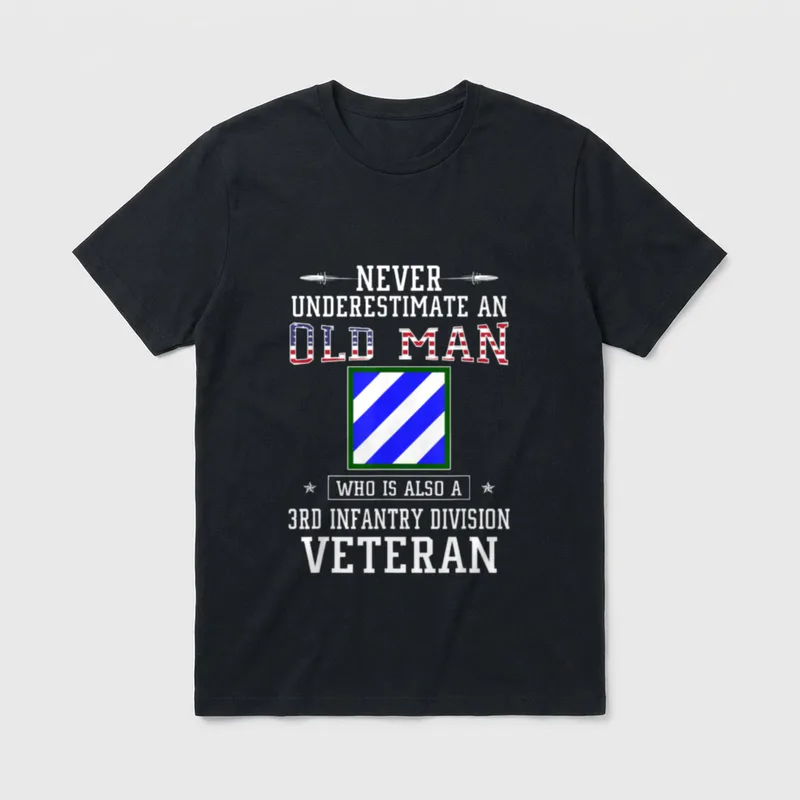 Military Veteran Never Underestimate T-Shirt – Classic T-Shirt in Black
