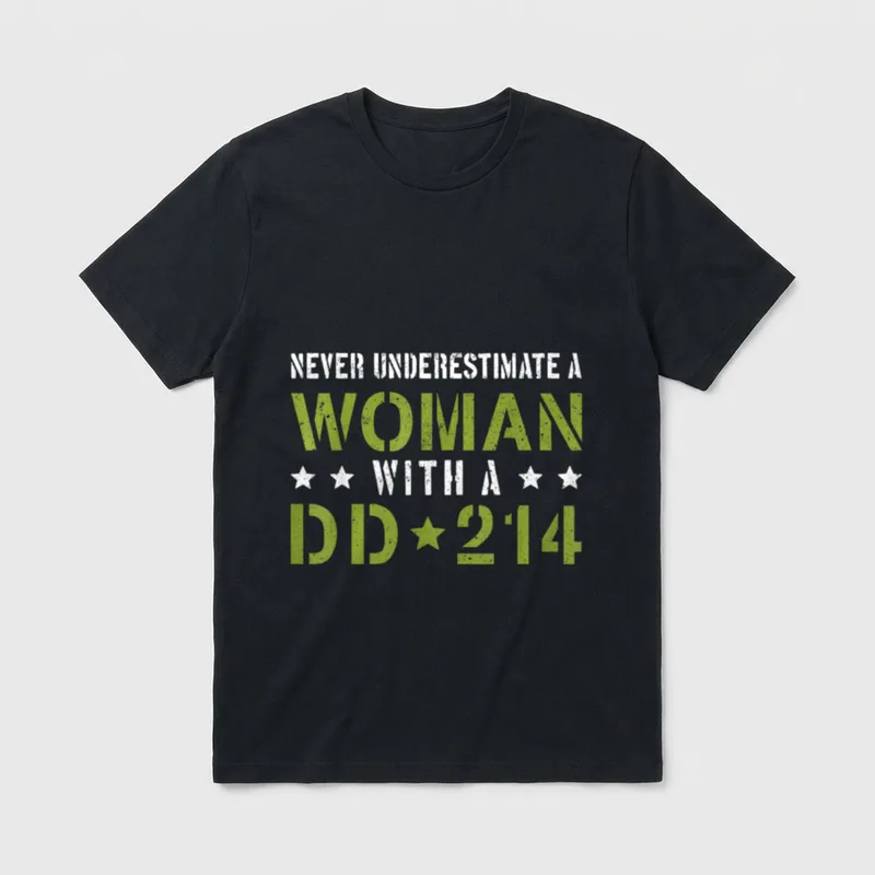 Never Underestimate a Woman with Lightweight T-Shirt – Classic T-Shirt in Black