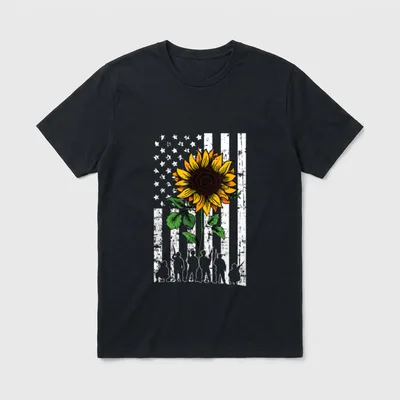 Military Veteran Sunflower T-Shirt – Sunflower with American flag stripes and soldier silhouettes – Classic T-Shirt in Black