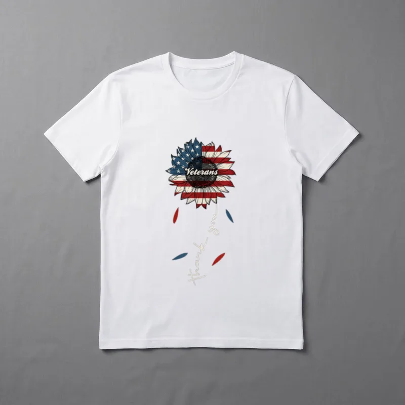 Veterans Day Sunflower T-Shirt – Sunflower with US flag petals and text Veterans thank you – Classic T-Shirt in Black
