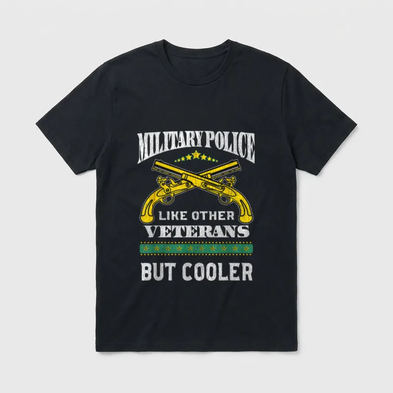 MP Veteran Cool T-Shirt – Military Police like other veterans but cooler with crossed gold guns – Classic T-Shirt in Black