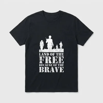Land Of The Free T-Shirt – "Land of the Free Because of the Brave" with soldier silhouettes – Classic T-Shirt in Black