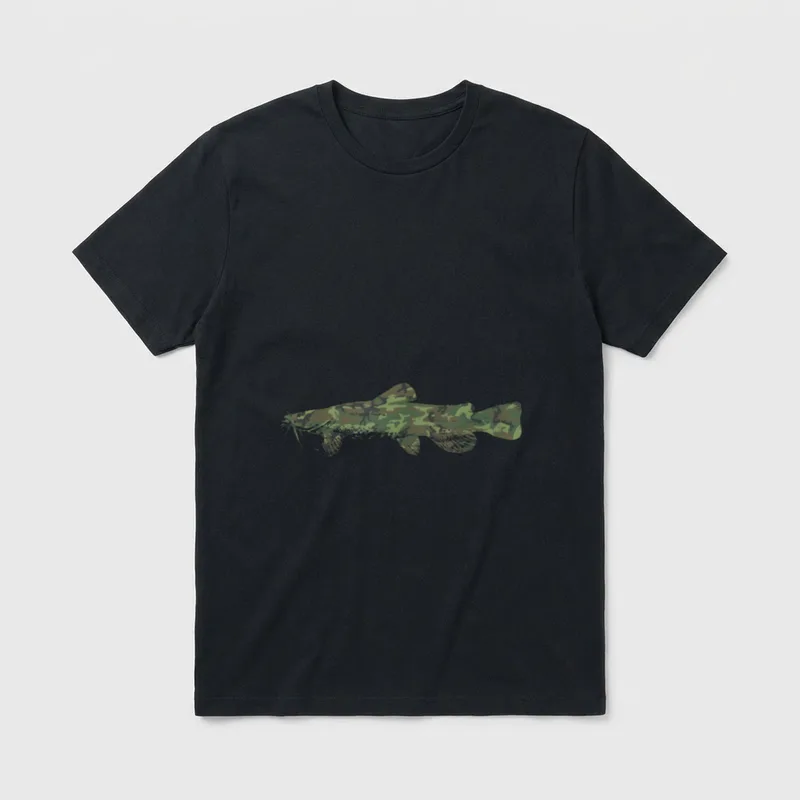 Military Catfish Fishing T-Shirt – Catfish with camouflage fill pattern – Classic T-Shirt in Black