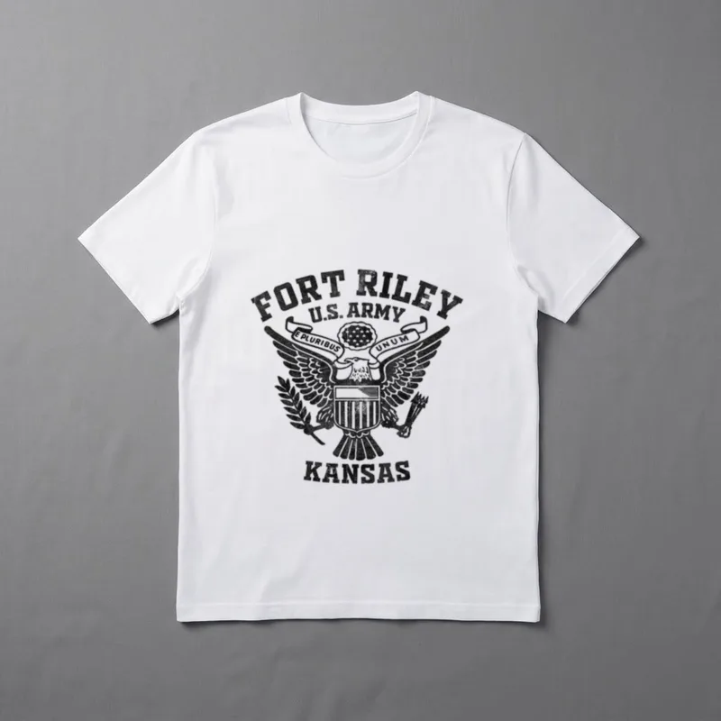 Fort Riley Veteran T-Shirt – Fort Riley U.S. Army eagle seal with E Pluribus Unum, Kansas – Classic T-Shirt in Black