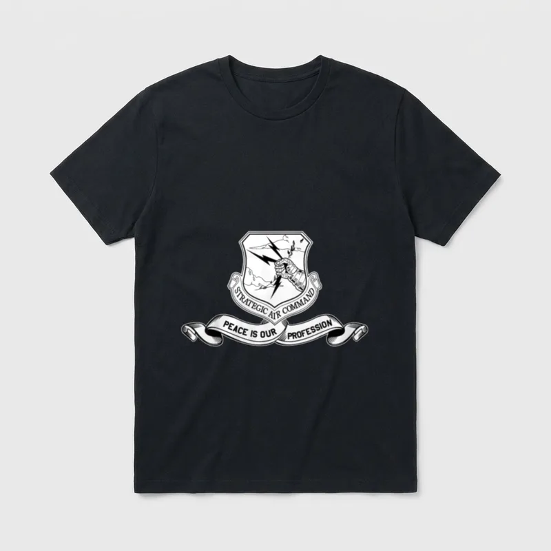 F Strategic Air Command SAC U T-Shirt – Classic T-Shirt in Black