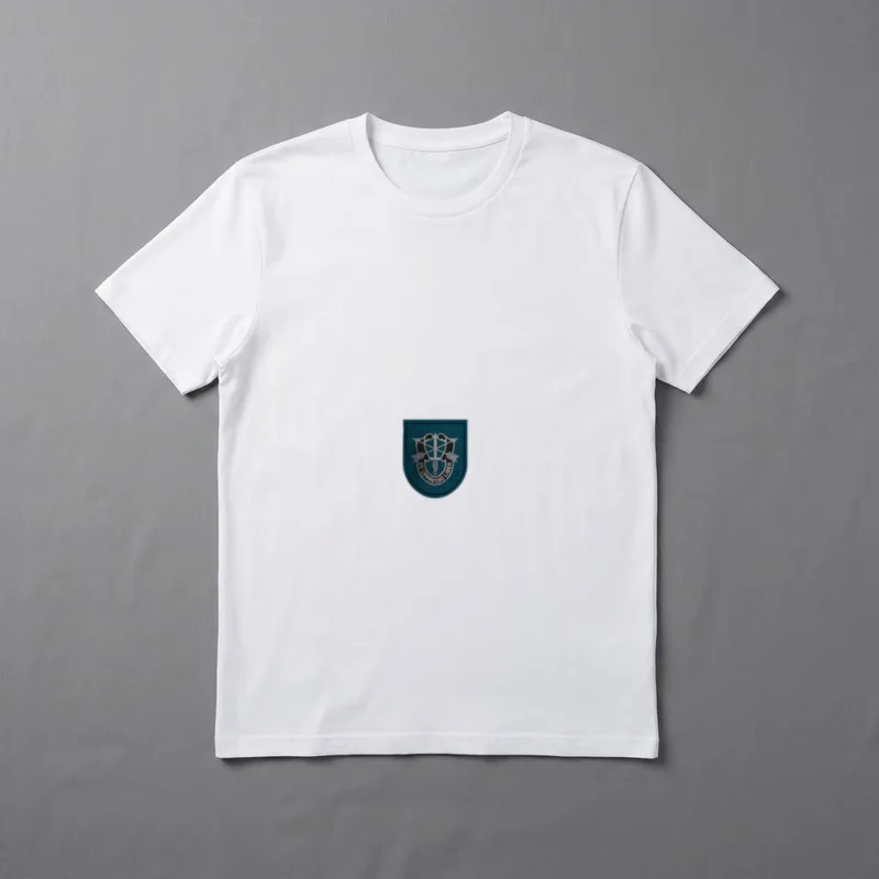 Special Forces Group SFG Military Veteran T-Shirt – Shield emblem with de oppresso liber motto – Classic T-Shirt in Black