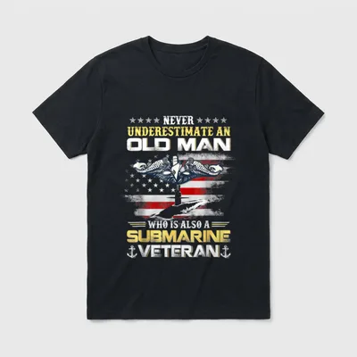 Never Underestimate Old Man Military T-Shirt – Classic T-Shirt in Black