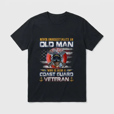 Man U S Coast Guard Veteran T-Shirt – Skull in Coast Guard cap with crossed rifles and ship emblem – Classic T-Shirt in Black