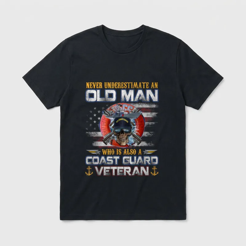 Man U S Coast Guard Veteran T-Shirt – Skull in Coast Guard cap with crossed rifles and ship emblem – Classic T-Shirt in Black