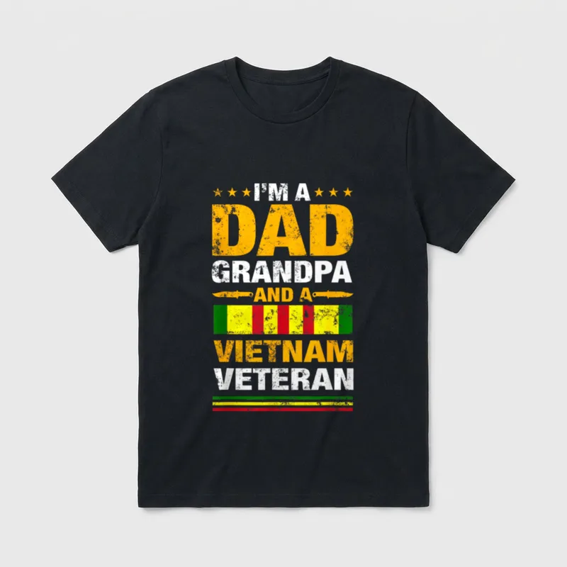 Dad Grandpa Veteran Day T-Shirt – I'M A DAD GRANDPA AND A VIETNAM VETERAN with flag stripes – Classic T-Shirt in Black