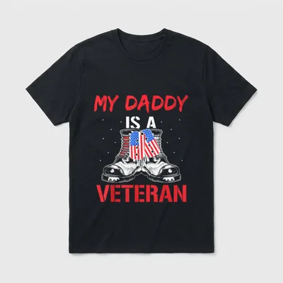 Veteran Dad American Military T-Shirt – MY DADDY IS A VETERAN with boots holding American flag – Classic T-Shirt in Black