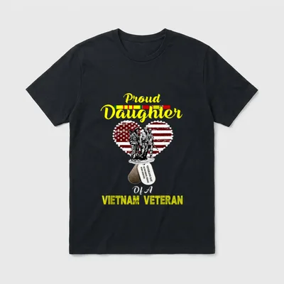 Proud Daughter of a Vietnam Veteran T-Shirt – Classic T-Shirt in Black