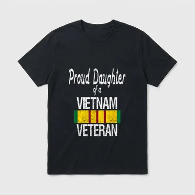 Military Family Veteran Daughter T-Shirt – Proud Daughter of a VIETNAM VETERAN with service ribbon – Classic T-Shirt in Black
