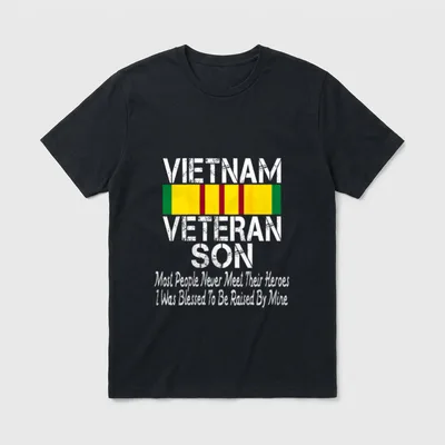 Proud Vietnam Veteran Son T-Shirt – VIETNAM VETERAN SON with service ribbon and tribute text – Classic T-Shirt in Black