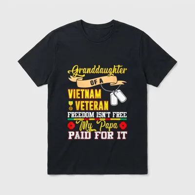 Freedom Isn't Free Veteran Family T-Shirt – Classic T-Shirt in Black