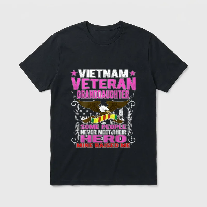 Proud Military Granddaughter T-Shirt – Vietnam Veteran Granddaughter with eagle and ribbon – Classic T-Shirt in Black