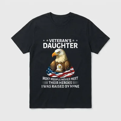 Patriotic US Veteran's Daughter T-Shirt – VETERAN'S DAUGHTER text with two bald eagles and flag – Classic T-Shirt in Black
