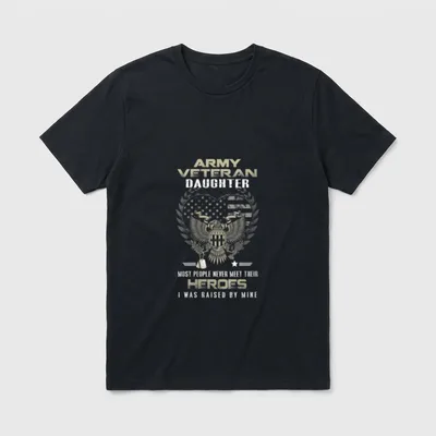 US Army Veteran Daughter T-Shirt – Classic T-Shirt in Black