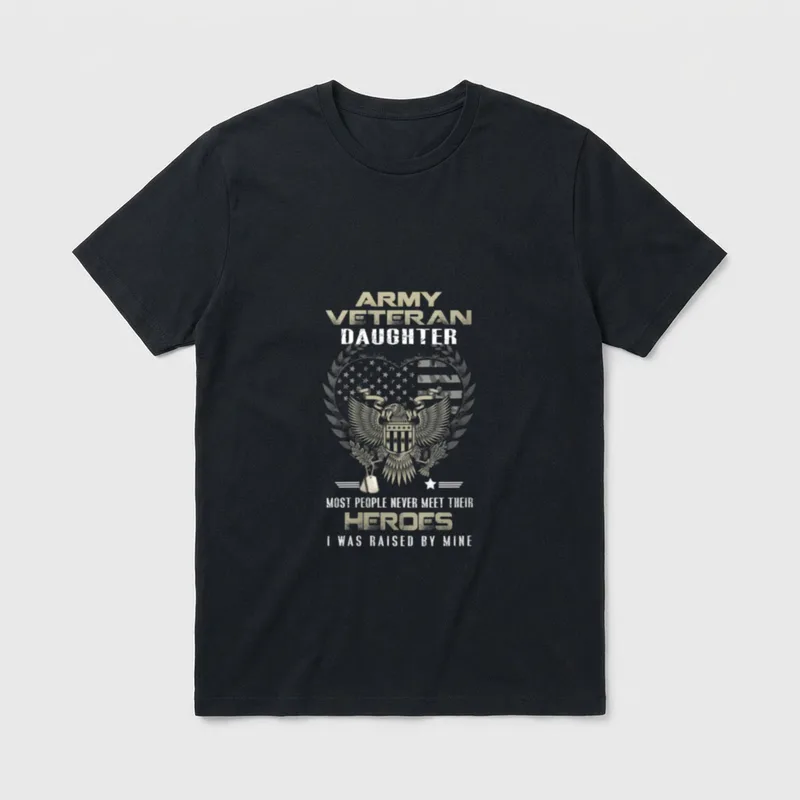 US Army Veteran Daughter T-Shirt – Classic T-Shirt in Black