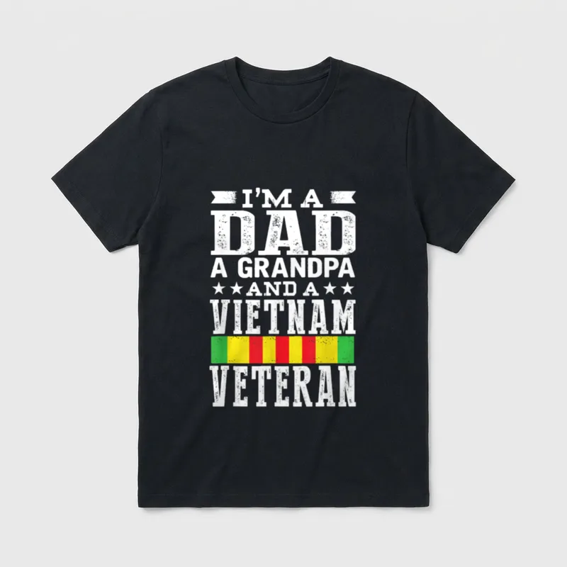 Vietnam Veteran Grandpa Dad T-Shirt – I'M A DAD A GRANDPA AND A VIETNAM VETERAN with ribbon stripe – Classic T-Shirt in Black