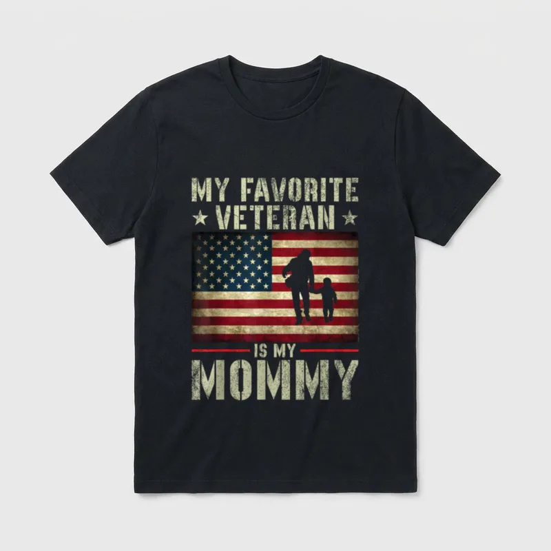 Favorite Veteran Mommy T-Shirt – MY FAVORITE VETERAN IS MY MOMMY with flag and silhouettes – Classic T-Shirt in Black