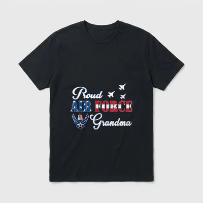 Proud Air Force Grandma T-Shirt – Classic T-Shirt in Black