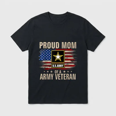 Proud Army Veteran Mom T-Shirt – PROUD MOM OF A ARMY VETERAN with Army star emblem and flag – Classic T-Shirt in Black
