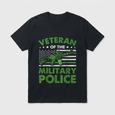 MP Retirement Gift T-Shirt – VETERAN OF THE MILITARY POLICE with rifle and flag – Classic T-Shirt in Black