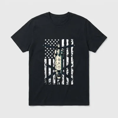 Helicopter Pilot USA Flag Retired Veteran T-Shirt – Classic T-Shirt in Black