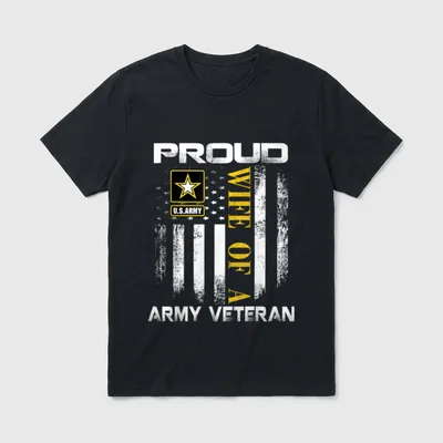 Military Spouse Vintage T-Shirt – PROUD WIFE OF A ARMY VETERAN with Army star and flag – Classic T-Shirt in Black