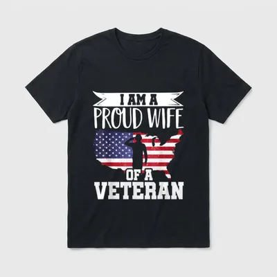 Proud Wife of Veteran T-Shirt – I AM A PROUD WIFE OF A VETERAN with US map flag – Classic T-Shirt in Black