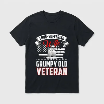 Military Wife Veteran T-Shirt – Long-suffering wife of a grumpy old veteran text with dog tags – Classic T-Shirt in Black
