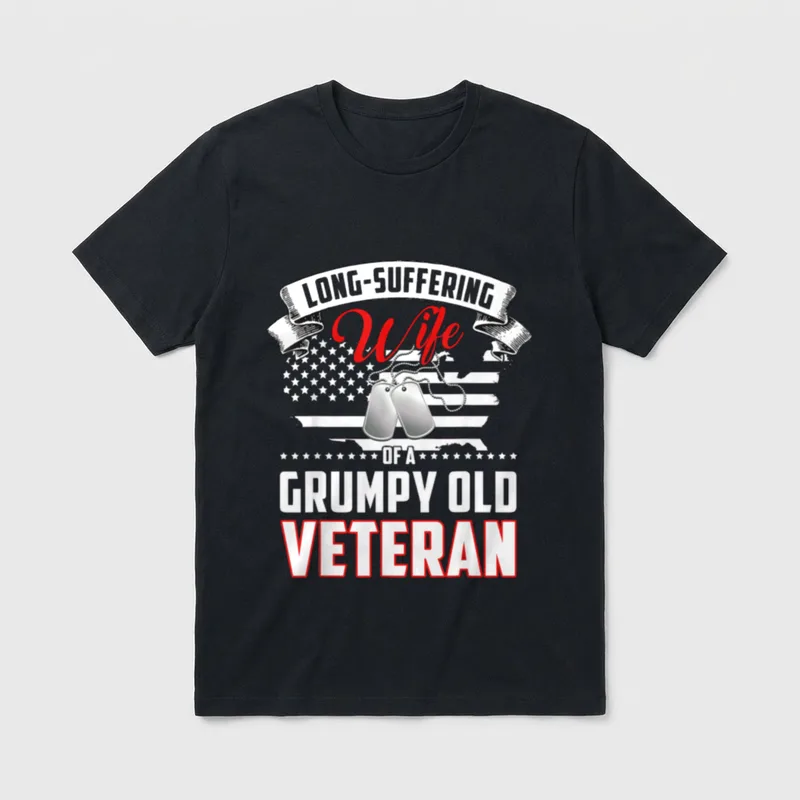 Military Wife Veteran T-Shirt – Long-suffering wife of a grumpy old veteran text with dog tags – Classic T-Shirt in Black