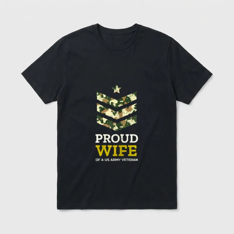 Army Wife Camo T-Shirt – PROUD WIFE OF A US ARMY VETERAN with camo chevron rank – Classic T-Shirt in Black