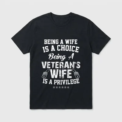 Military Wife Privilege T-Shirt – Veteran's wife text with dog tags and stars – Classic T-Shirt in Black