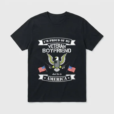 Proud Military Girlfriend T-Shirt – Classic T-Shirt in Black