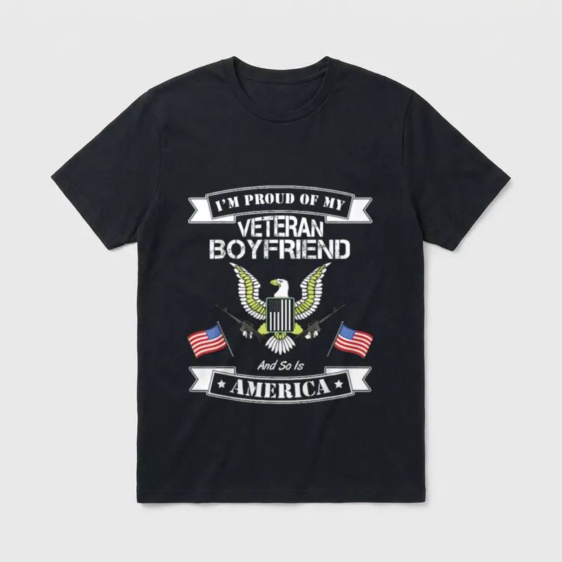 Proud Military Girlfriend T-Shirt – Classic T-Shirt in Black