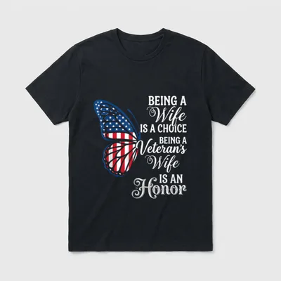 Proud Veterans Wife T-Shirt – Classic T-Shirt in Black
