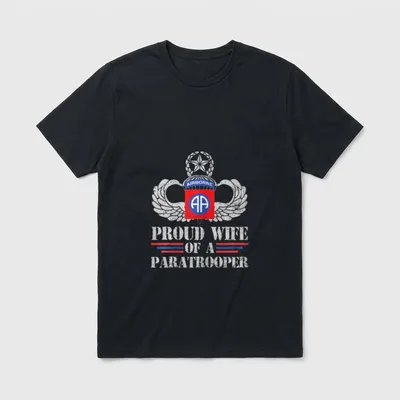 Proud Military Spouse Paratrooper T-Shirt – PROUD WIFE OF A PARATROOPER with airborne insignia – Classic T-Shirt in Black