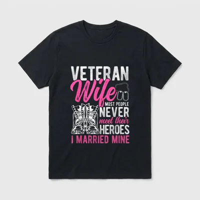 Veteran Wife Proud T-Shirt – I Married My Hero with combat boots and hearts – Classic T-Shirt in Black