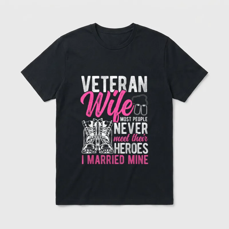 Veteran Wife Proud T-Shirt – I Married My Hero with combat boots and hearts – Classic T-Shirt in Black