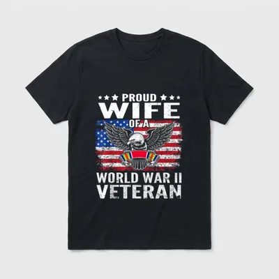 Proud Wife of a WWII Veteran T-Shirt – Classic T-Shirt in Black